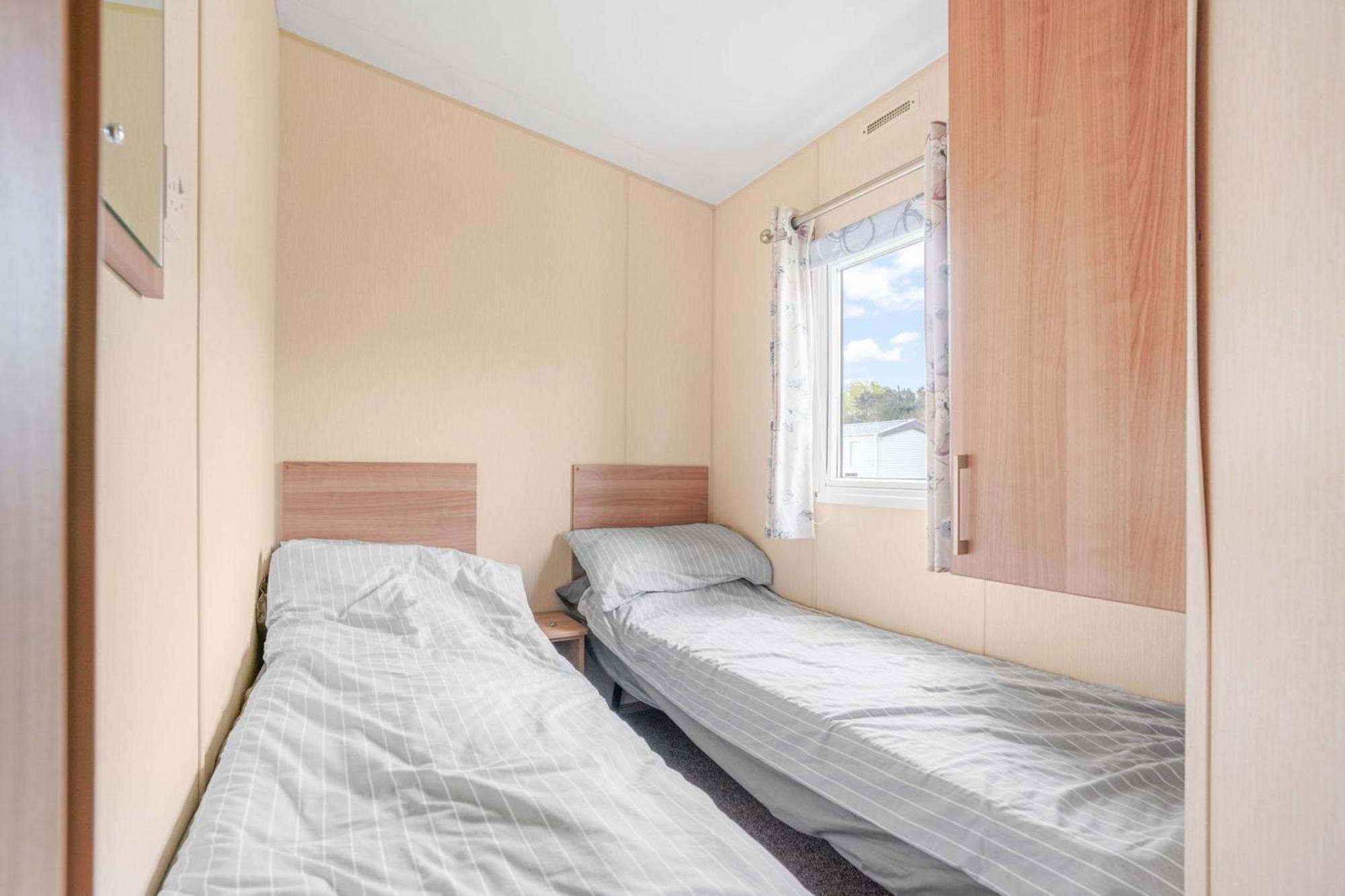 Sunscape Lodge Corton  Экстерьер фото