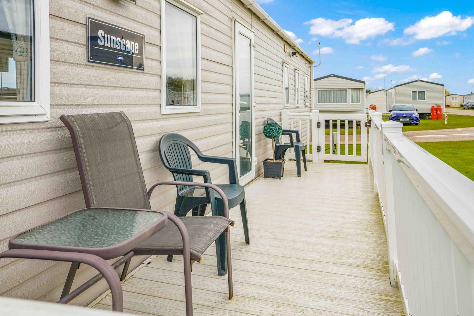 Sunscape Lodge Corton  Экстерьер фото